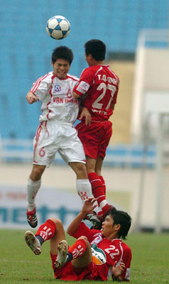 Bóng đá Thủ đô- Buồn vui lẫn lộn